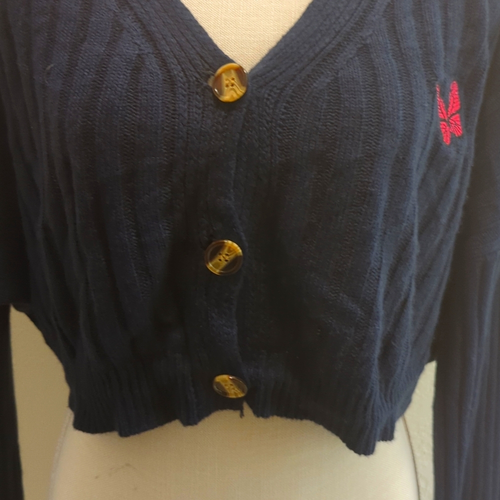 Cropped Sweater - Picture 3 of 5